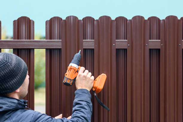 This is a fence contractor located in Austin, Texas, offering fence installation and repairs for residential and commercial a